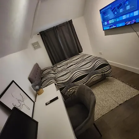 Flat With Work Station, Monitor, Smart Tv & Netflix Apartamento Londres Exterior foto