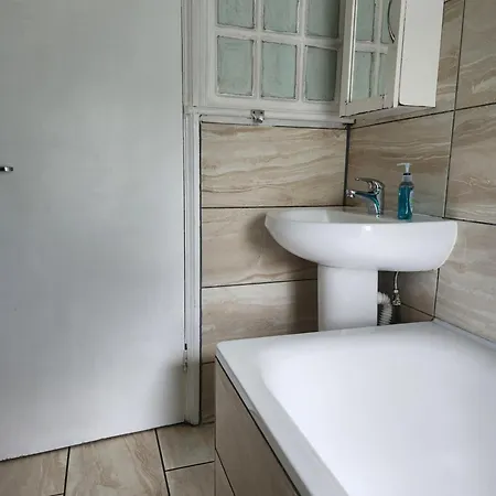 Flat With Work Station, Monitor, Smart Tv & Netflix Apartamento Londres Exterior foto
