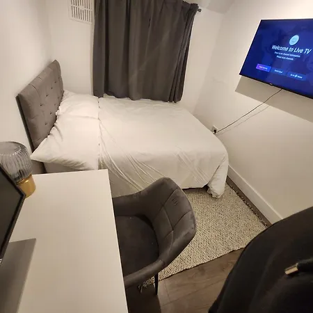 Flat With Work Station, Monitor, Smart Tv & Netflix Apartamento Londres Exterior foto