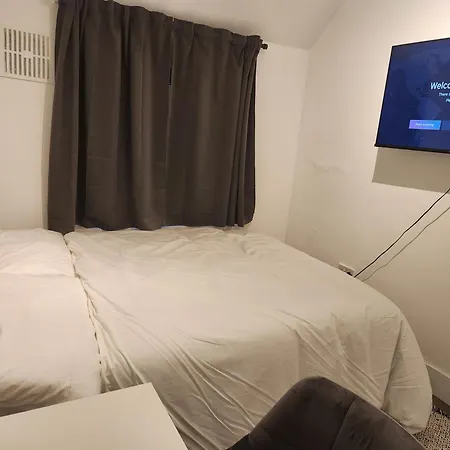 Flat With Work Station, Monitor, Smart Tv & Netflix Apartamento Londres Exterior foto