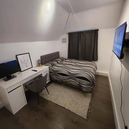 Flat With Work Station, Monitor, Smart Tv & Netflix Apartamento Londres Exterior foto