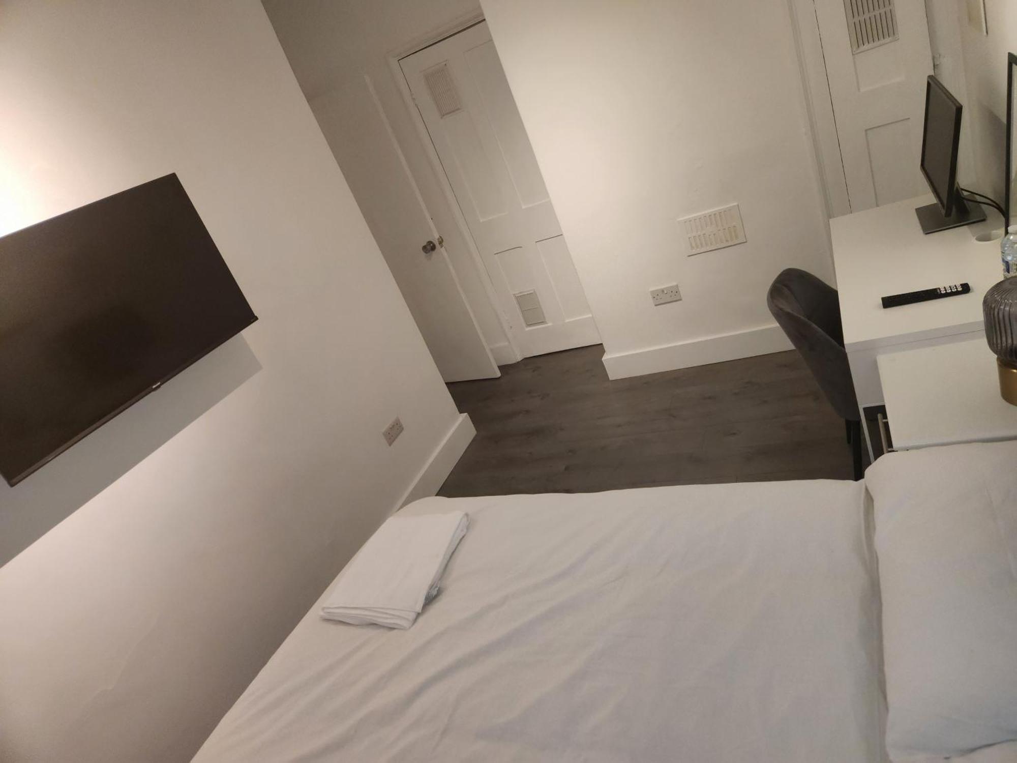 Apartamento Flat With Work Station, Monitor, Smart Tv & Netflix *