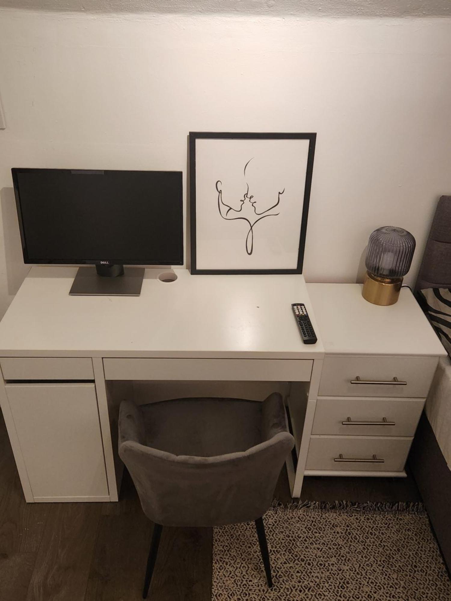 Apartamento Flat With Work Station, Monitor, Smart Tv & Netflix Londres