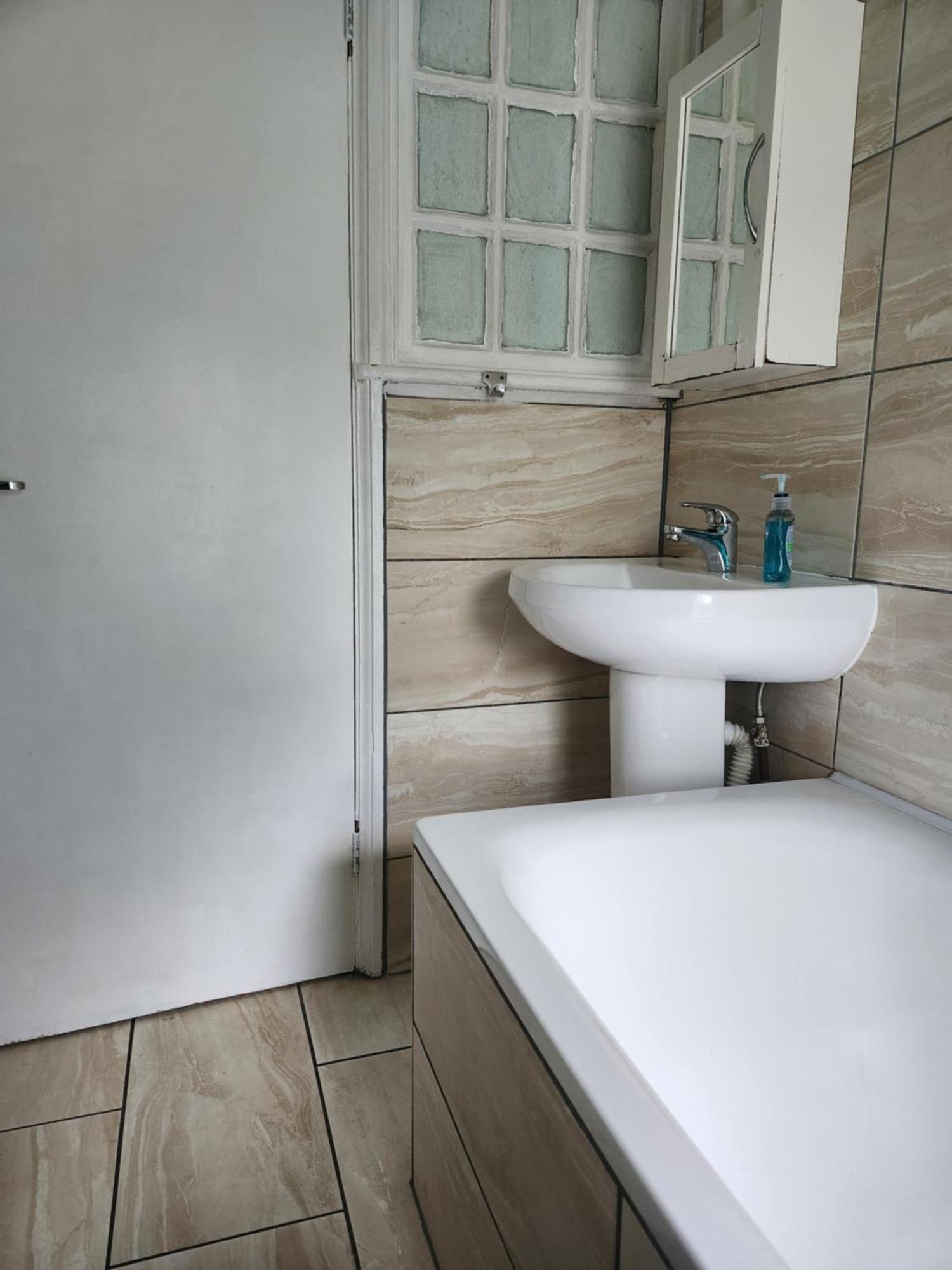 Flat With Work Station, Monitor, Smart Tv & Netflix Apartamento Londres