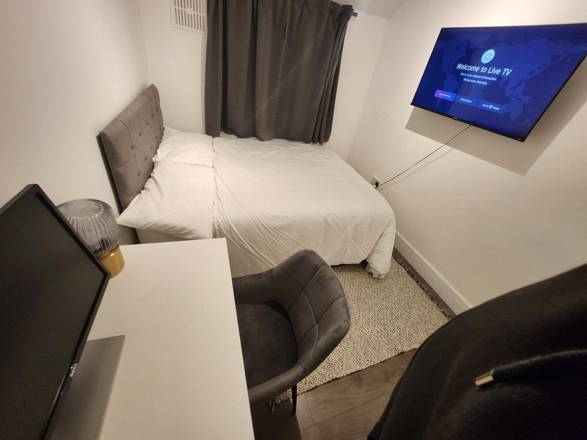 Flat With Work Station, Monitor, Smart Tv & Netflix Apartamento Londres