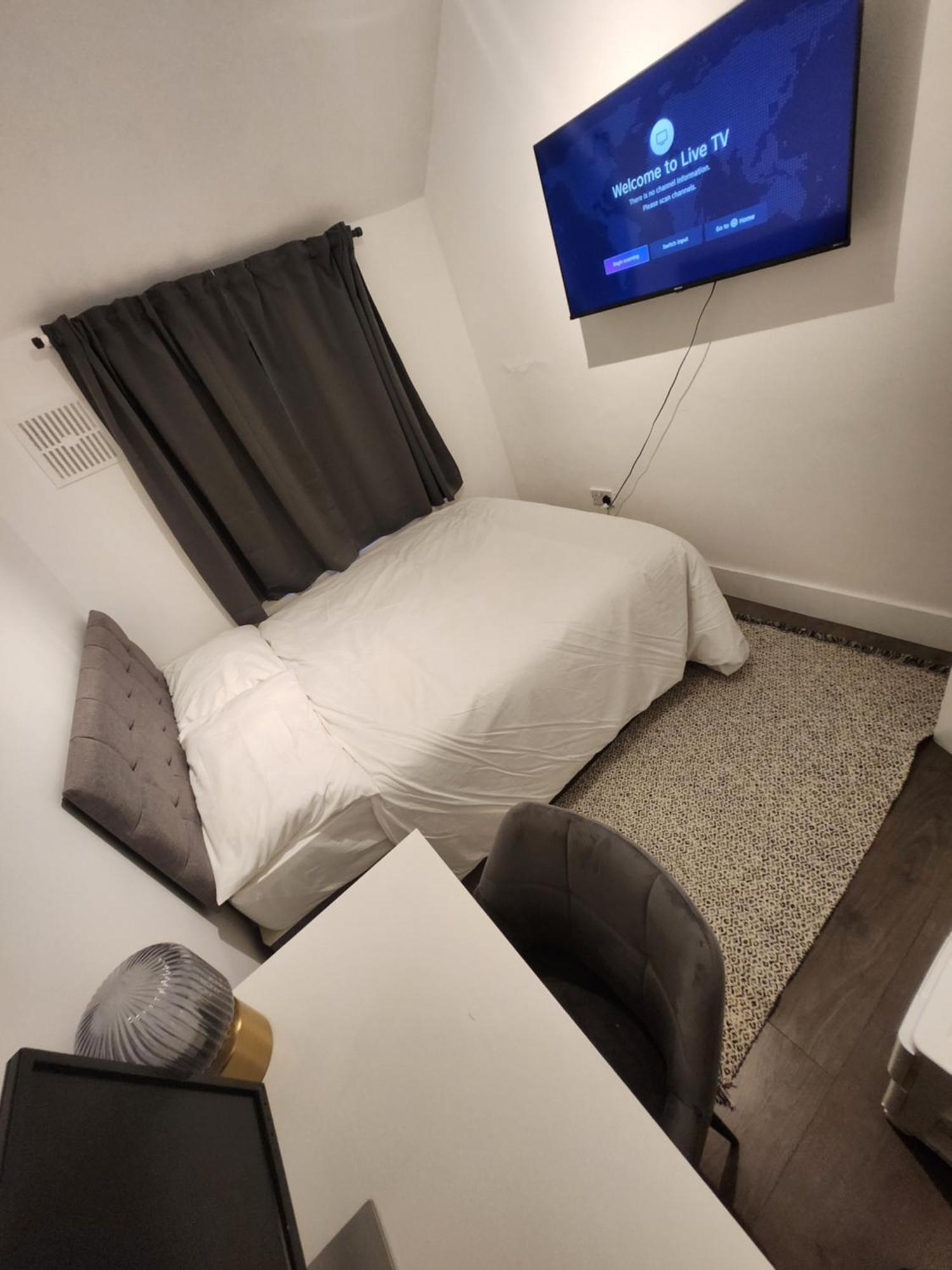 Flat With Work Station, Monitor, Smart Tv & Netflix * Londres