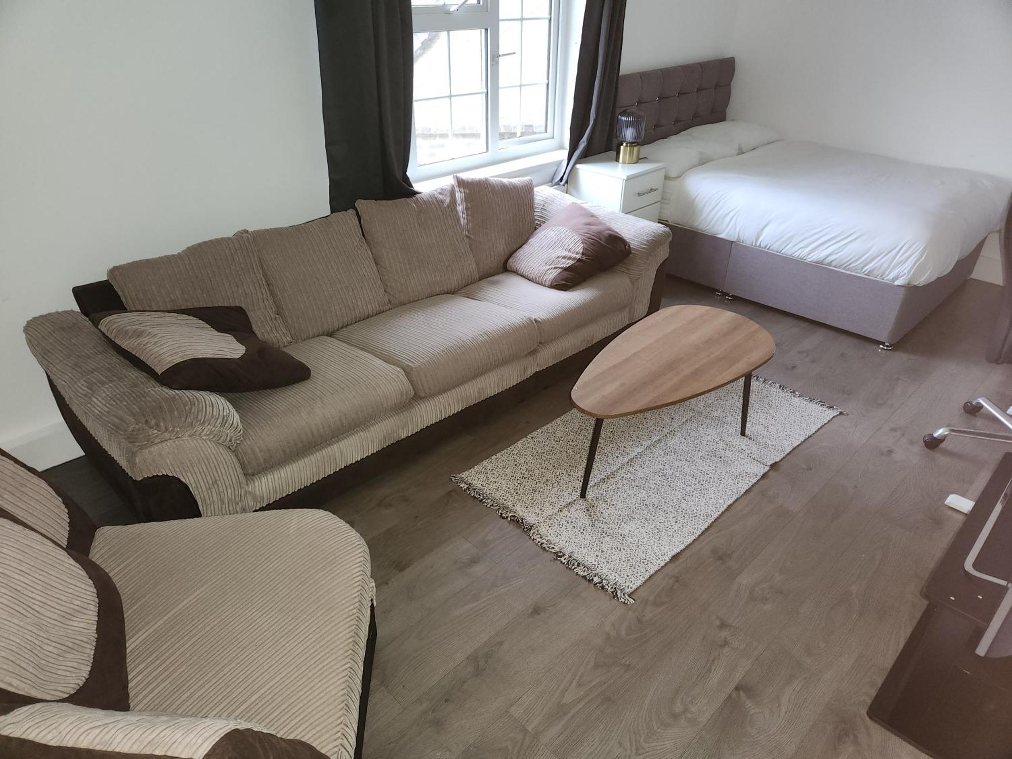 Flat With Work Station, Monitor, Smart Tv & Netflix Apartamento Londres